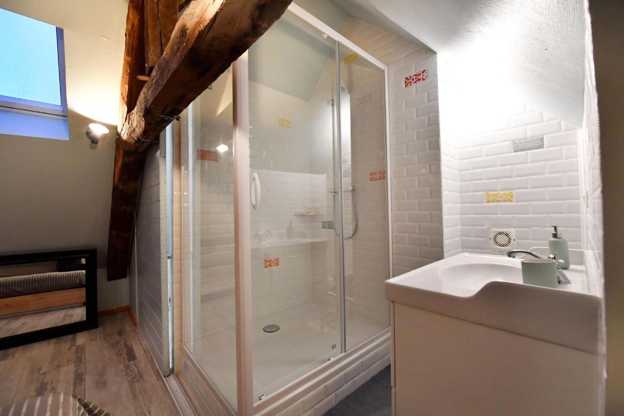 Appartamento Loft Sous Les Combles - Loft Under The Rafter Rodez Esterno foto